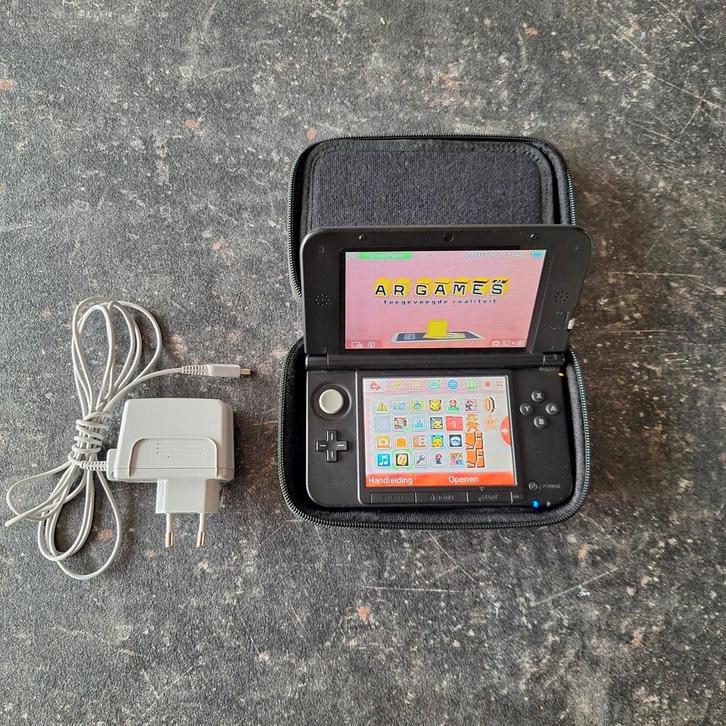 Nintendo 3DS XL – Blue/Black Edition, Games en Spelcomputers, Spelcomputers | Nintendo 2DS en 3DS, Zo goed als nieuw, 3DS, Ophalen of Verzenden