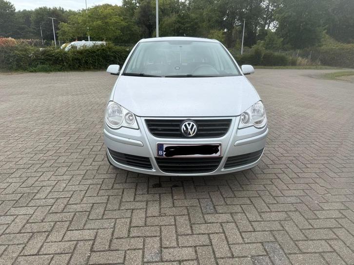 Benize Volkswagen Polo 2005 Hatchback zilver, Auto's, Volkswagen, Particulier, Polo, Achteruitrijcamera, Airbags, Airconditioning