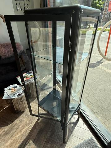 Vitrinikast Fabrikör IKEA (NIEUW), Huis en Inrichting, Ophalen, 100 tot 150 cm, Nieuw, 50 tot 100 cm