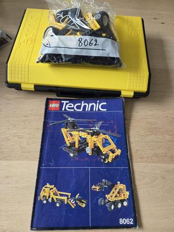 Lego technic universal set met opbergdoos 8062-1 beschikbaar voor biedingen