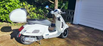 TRES BELLE VESPA GTS SUPER 125 année 2019 beschikbaar voor biedingen