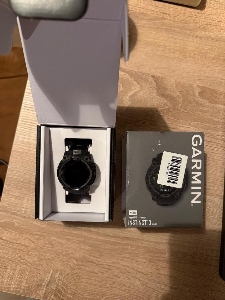 Garmin instinct 3 - amoled 45mm, Bijoux, Sacs & Beauté, Montres de sport, Enlèvement