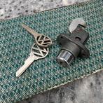 VW Motordekselslot Kever 65-66 alleen Splitbus 66, Ophalen of Verzenden, Zo goed als nieuw