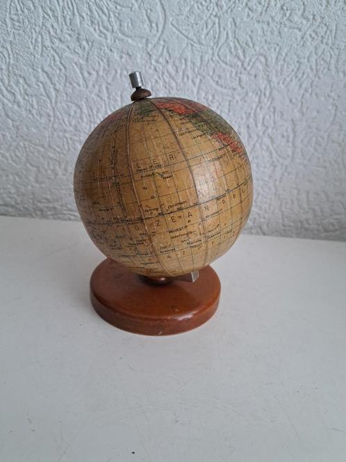 Oude wereldbol, Antiek en Kunst, Curiosa en Brocante, Ophalen of Verzenden