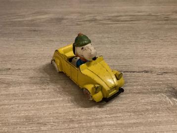 Personnage vintage de Snoopy en voiture (1968), Enlèvement ou Envoi, Snoopy, Utilisé, Statue ou Figurine