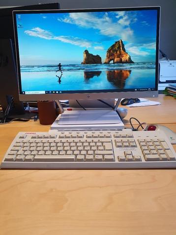 HP 22" beeldscherm beschikbaar voor biedingen