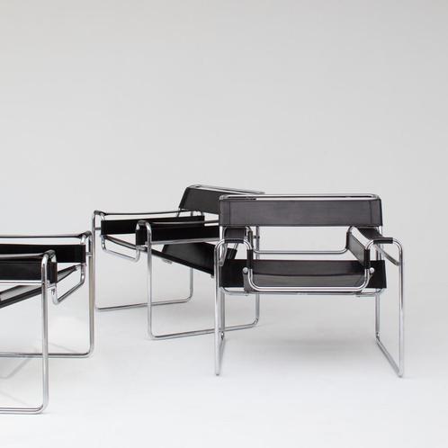 3 Black Leather Wassily Chairs by Gavina, Huis en Inrichting, Stoelen, Gebruikt, Drie, Leer, Metaal, Zwart, Ophalen of Verzenden
