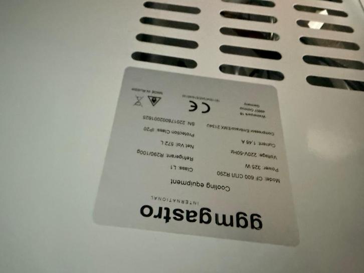 Congélateur nouveau, Elektronische apparatuur, Vriezers en Diepvrieskisten, Zo goed als nieuw, Tussenbouw, Vrieskast, 85 tot 120 cm