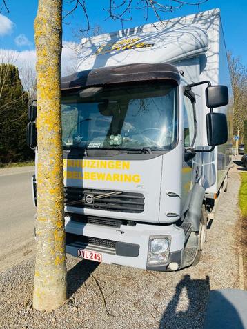 Vrachtwagen te koop beschikbaar voor biedingen