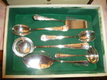 Coffret de couverts beschikbaar voor biedingen