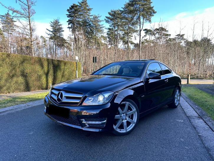 Mercedes C220 AMG Coupé, OPTION COMPLÈTE, Autos, Mercedes-Benz, Particulier, Classe C, Cruise Control, Diesel, Euro 5, Coupé, 3 portes