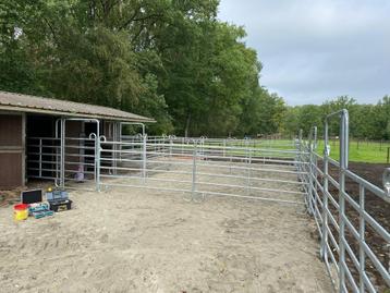 Barrières mobiles, TEXAS panels, rond de longe, box beschikbaar voor biedingen