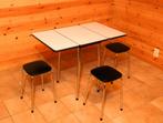 Héél handige en stevige klap tafel met 3 stoelen, Huis en Inrichting, Keuken | Keukenbenodigdheden, Ophalen, Zo goed als nieuw