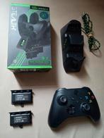 Xbox series X controller+ duall charging dock& batterys, Consoles de jeu & Jeux vidéo, Consoles de jeu | Xbox | Accessoires, Comme neuf