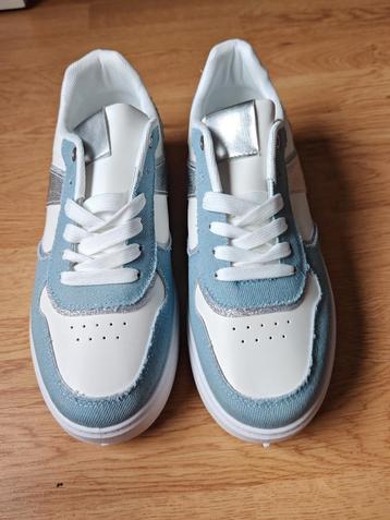 Nieuwe denim Bleu sneakers  beschikbaar voor biedingen