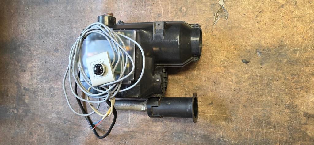 Truma kachel E2400 op 12v en 30mB met bedieningsschakelaar, Watersport en Boten, Zeilen en Zeiltoebehoren, Zo goed als nieuw, Ophalen