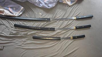 Lot 3 katana  arme samouraï  beschikbaar voor biedingen