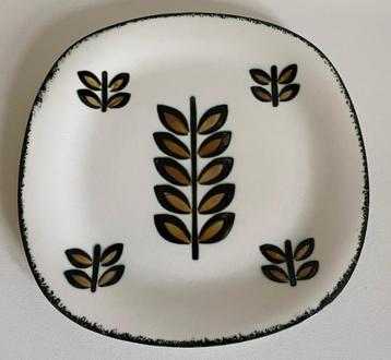 Grand assiette a servire de Villeroy & Boch Rambouillet  disponible aux enchères