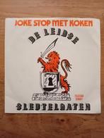 Vinyl Single De Leidse sleutelgaten, 1983, Verzamelen, Stickers, Ophalen of Verzenden