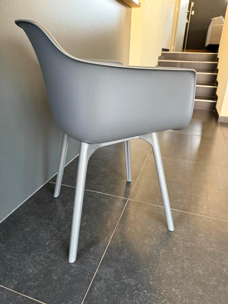 Moderne designstoel – grijs, Huis en Inrichting, Stoelen, Ophalen of Verzenden