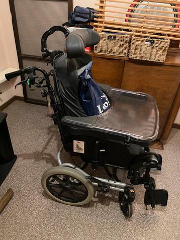 Rolstoel REA Azalea Invacare beschikbaar voor biedingen