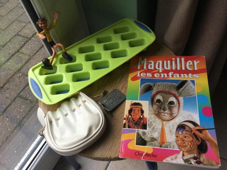 SET VAN VERSCHILLENDE BOEKACCESSOIRES VOOR 2 EURO, Antiek en Kunst, Antiek | Overige Antiek, Ophalen of Verzenden