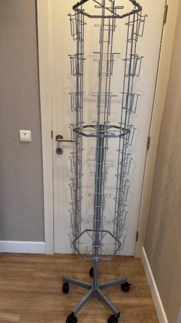 Kaartenmolen - 1,80m - 48 verticale vakken beschikbaar voor biedingen