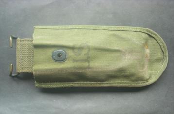 Pochette de ceinturon US datée 1944 de porte pince-cisaille beschikbaar voor biedingen