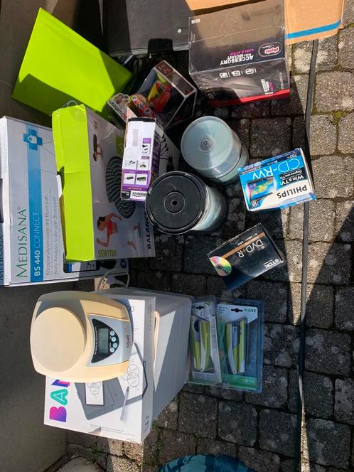 Rommelmarkt spullen heel veel moeten weg snel, Diversen, Rommelmarktspullen, Ophalen