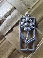 hanger met bloem, Overige materialen, Ophalen of Verzenden, Zo goed als nieuw, Bloem of Plant