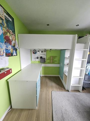 Complete IKEA hoogslaper met bureau, kast en lades beschikbaar voor biedingen