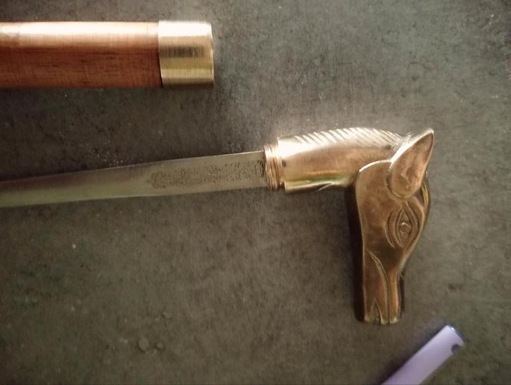 Canne dague cheval, Divers, Bâtons de marche