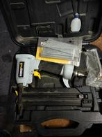 Nagel en niet tracker, Enlèvement