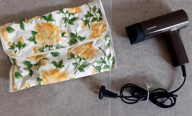 Reishaardroger Siemens, Handtassen en Accessoires, Uiterlijk | Haarverzorging, Haardroger, Ophalen of Verzenden