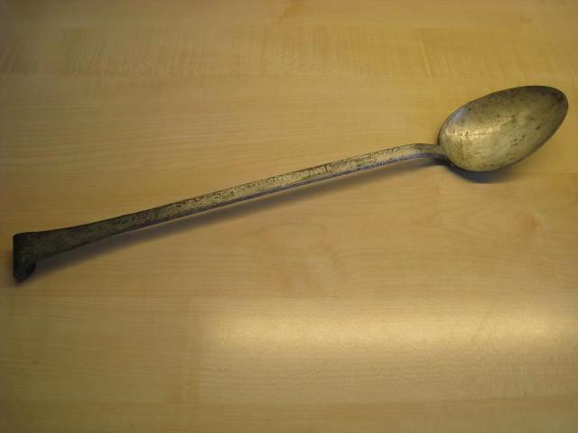 Grote oude en stevige lepel, lengte 42,5cm, merk Jala, mooi!, Maison & Meubles, Cuisine | Couverts, Enlèvement