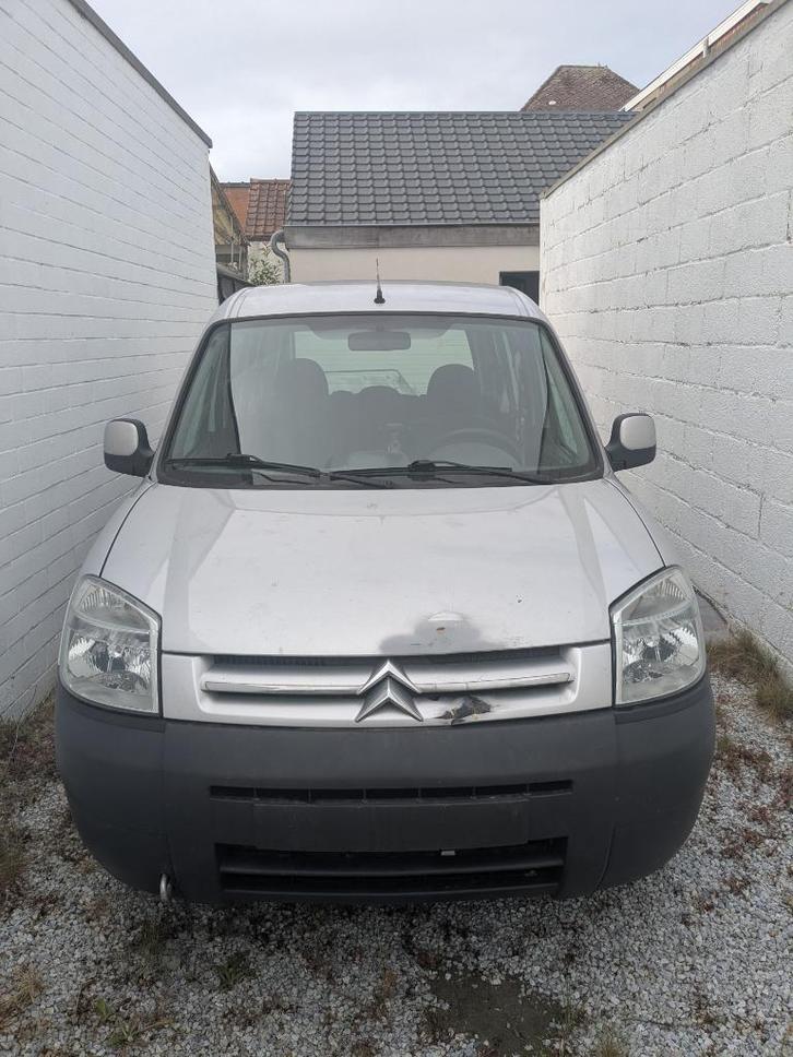 Citroën Berlingo 1.4 *LEZ OK *bluetooth*trekhaak*168k kms*, Auto's, Citroën, Particulier, Berlingo, Airbags, Bluetooth, Elektrische ramen