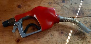 Diesel tank pistool beschikbaar voor biedingen