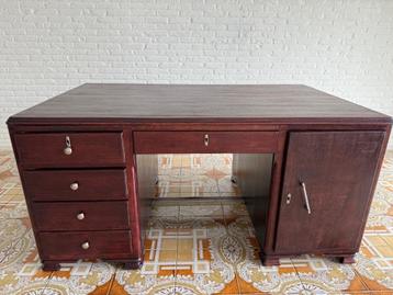 Bureau  beschikbaar voor biedingen