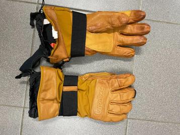 snowboard handschoenen beschikbaar voor biedingen