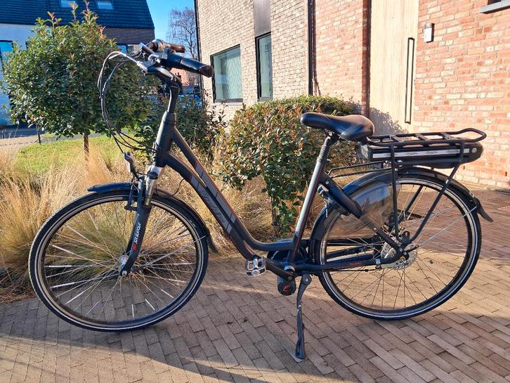 Flowbike stadsfiets, Fietsen en Brommers, Fietsen | Dames | Damesfietsen, Gebruikt, Overige merken, (Extra) lage instap, Versnellingen