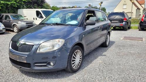skoda fabia 1.2i AIRCO TREKHAAK euro 4 2009 !! EERST LEZEN !, Auto's, Skoda, Bedrijf, Te koop, Fabia, ABS, Airbags, Airconditioning