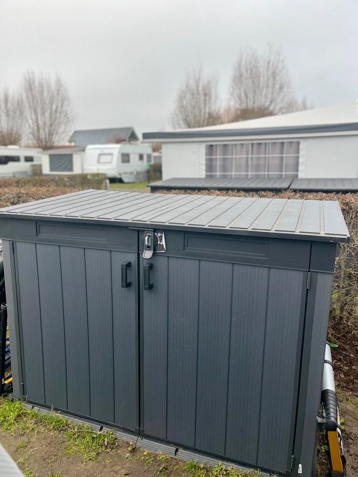 Tuinberging merk Keter, Jardin & Terrasse, Stockage & Armoires de jardin, Comme neuf, Remise à vélos, Synthétique, Enlèvement