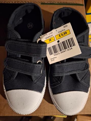 Nieuwe Schoenen GYM beschikbaar voor biedingen
