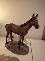 Collection. Cheval brun (hauteur: 24 cm / longueur: 26 cm), Collections, Statues & Figurines, Comme neuf, Animal, Envoi