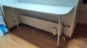 Werk/studeer tafeltje, Huis en Inrichting, Bureaus, Ophalen, Gebruikt