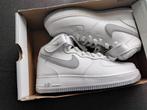 Baskets Nike airforce   hautes taille 40, Sports & Fitness, Enlèvement ou Envoi, Neuf, Chaussures