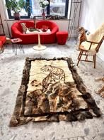 Grand tapis vintage en peaux motif tigre, Enlèvement