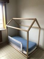 Kleuterbedje (huisje) zonder bedhekje, Kinderen en Baby's, Ophalen, Zo goed als nieuw