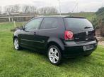 Volkswagen Polo sedan 1.2i Black édition / Garantie 12m., Stof, Gebruikt, Zwart, 1198 cc