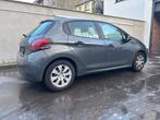 Peugeot 208 2015 150 000 km riem gesprongen, Auto's, Voorwielaandrijving, Stof, Zwart, Bedrijf